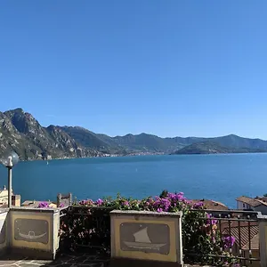 Apartment Gina's, Riva di Solto