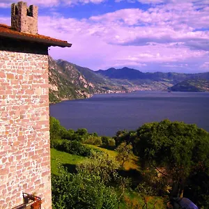 Apartment Castello Di Zorzino Iseo, Riva di Solto